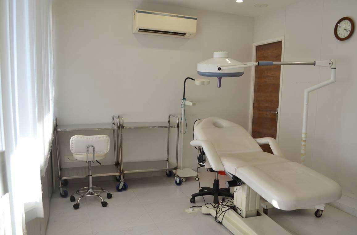 Hair Transplant Clinic in Chandigarh- DHI